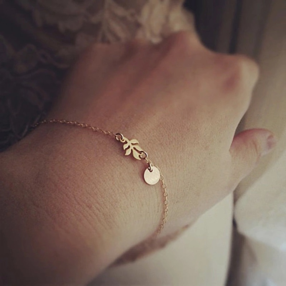 🎀 3/$25 Dainty Elegant Gold Leaf Bracelet